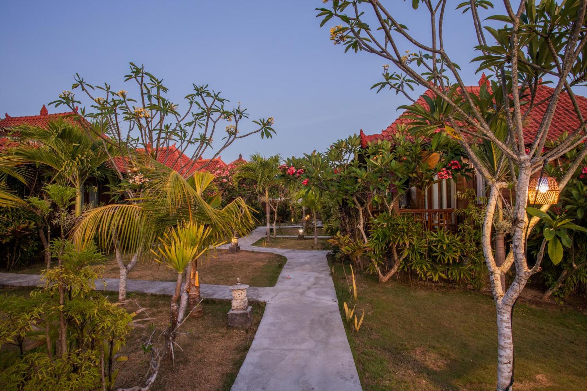 Bagus Dream Beach Villa Lembongan Exterior photo