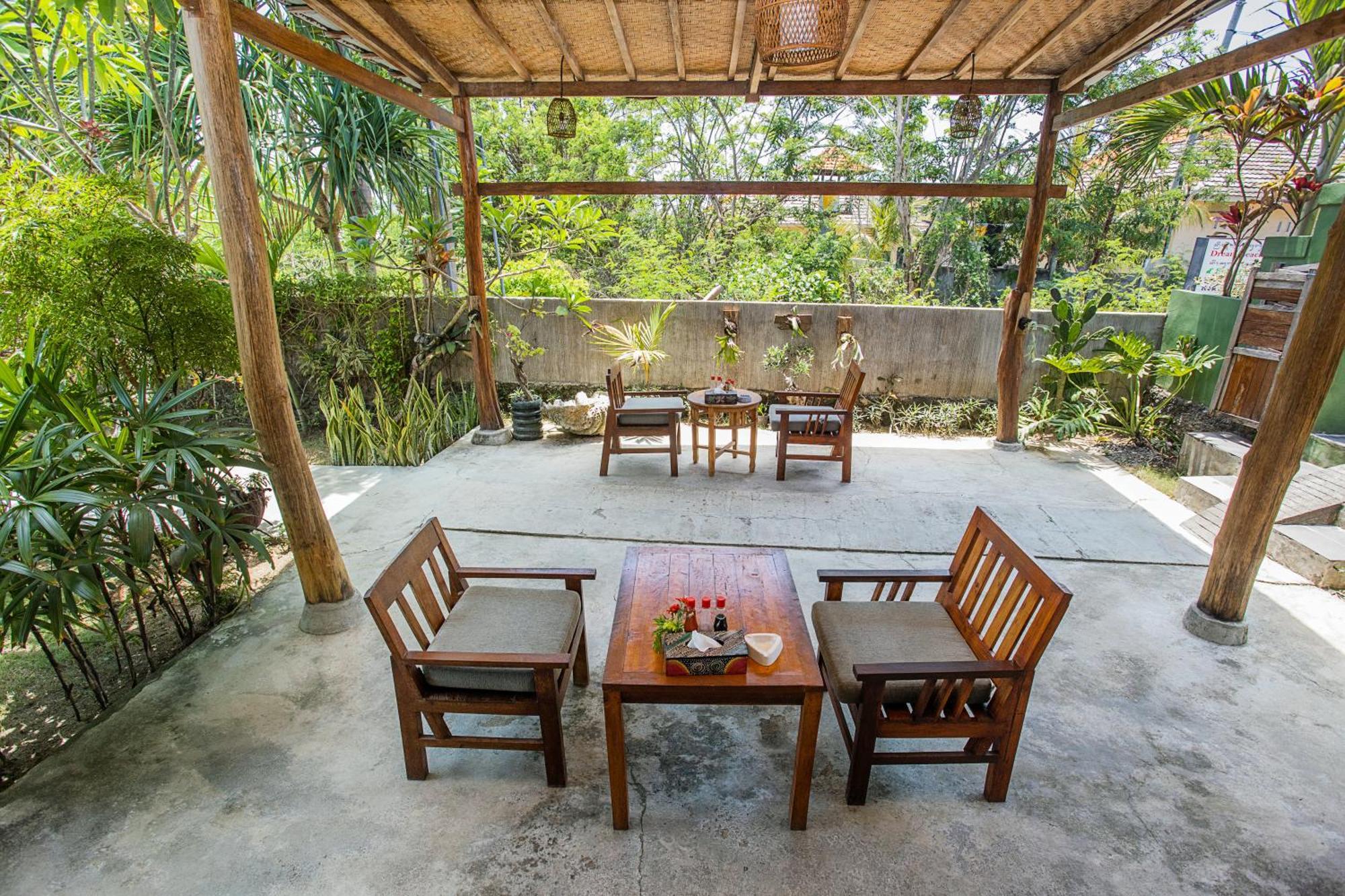 Bagus Dream Beach Villa Lembongan Exterior photo